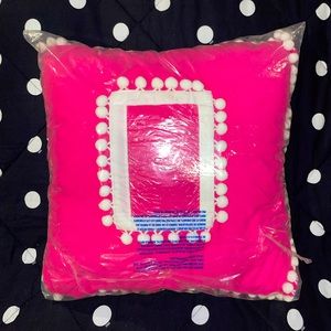 💓🤍 VS PINK Vintage Pink Throw Pillow 🤍💓
